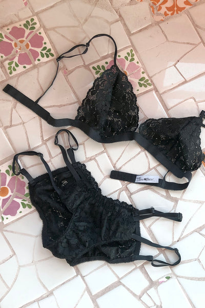 Innuendo Triangle Bralette in Surplus Lace